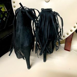 Brand new . Excellent condition. Black.